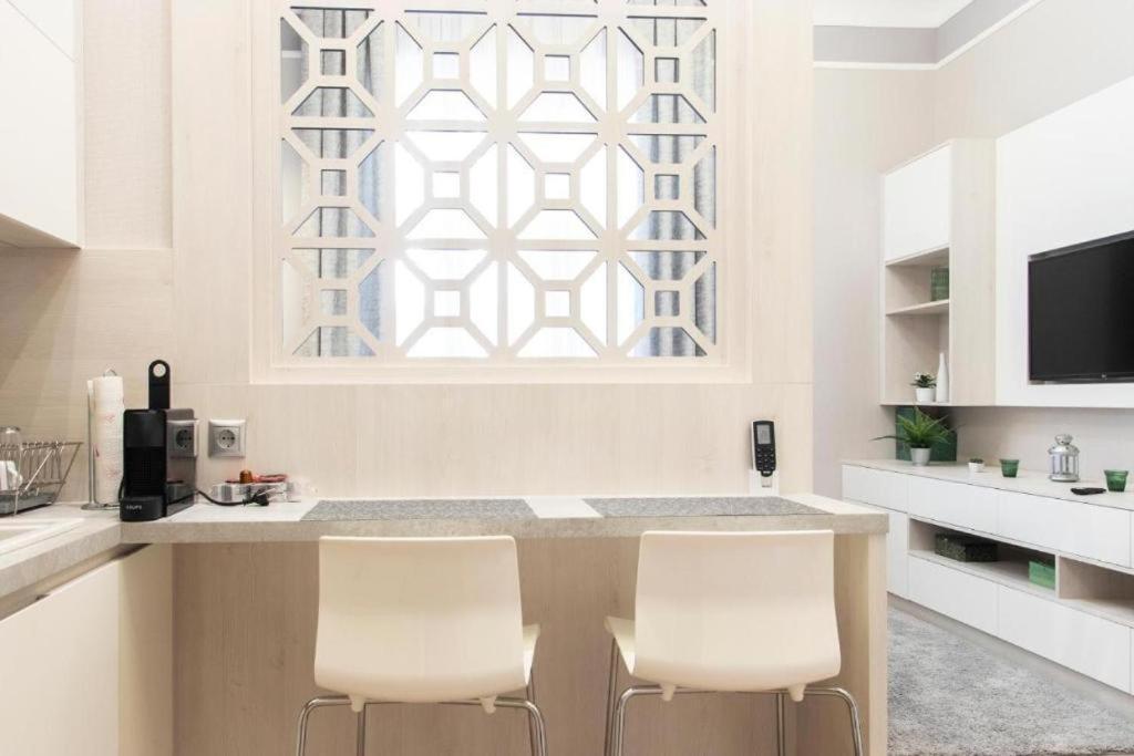 Revay 20 Suites By Corall Budapest Eksteriør bilde