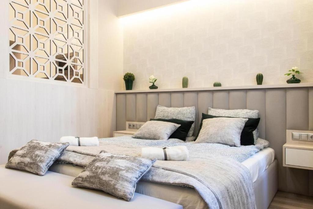Revay 20 Suites By Corall Budapest Eksteriør bilde
