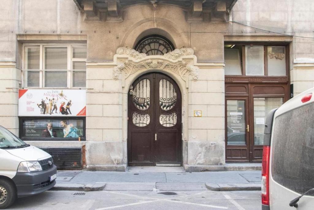 Revay 20 Suites By Corall Budapest Eksteriør bilde