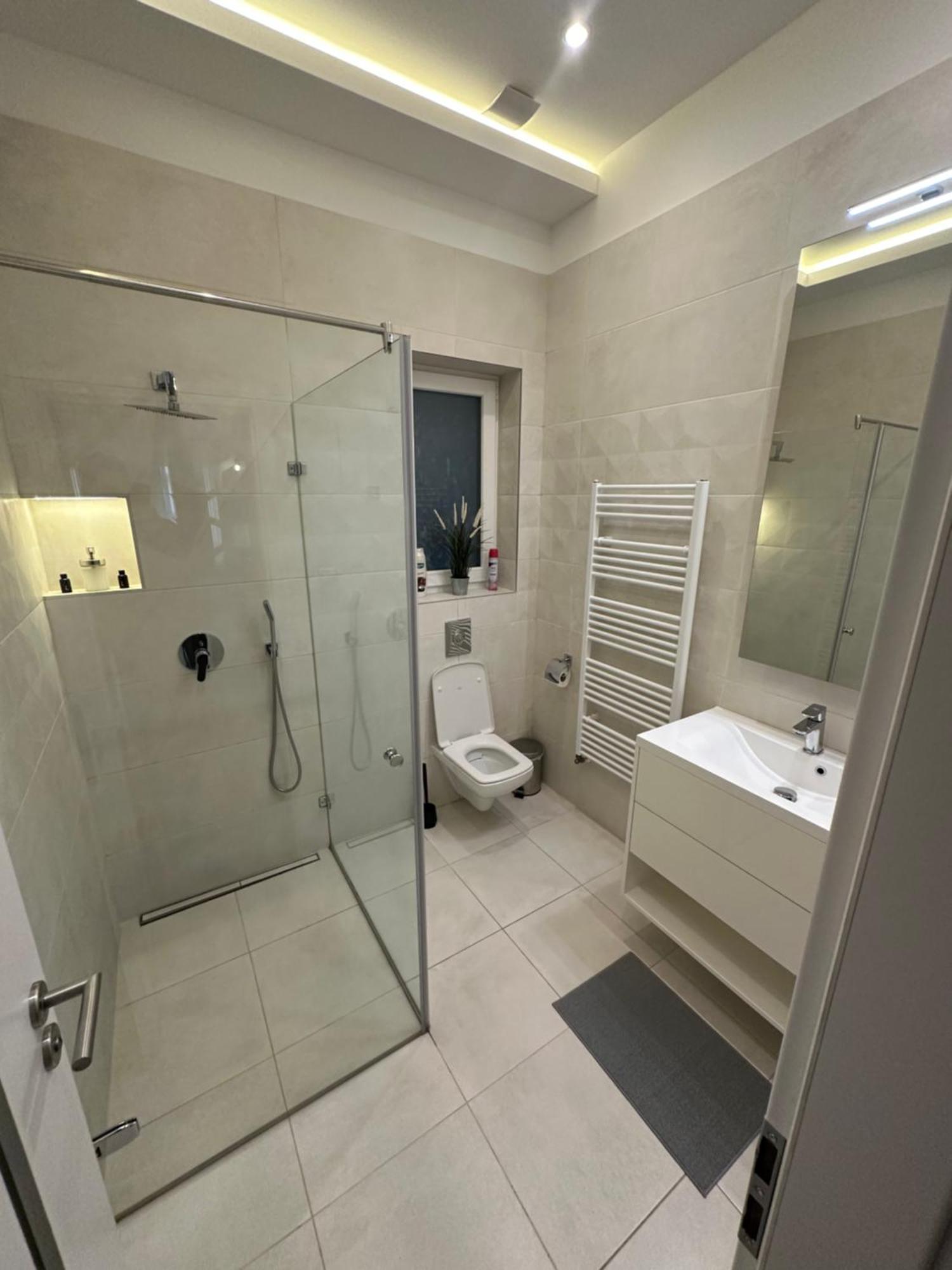 Revay 20 Suites By Corall Budapest Eksteriør bilde