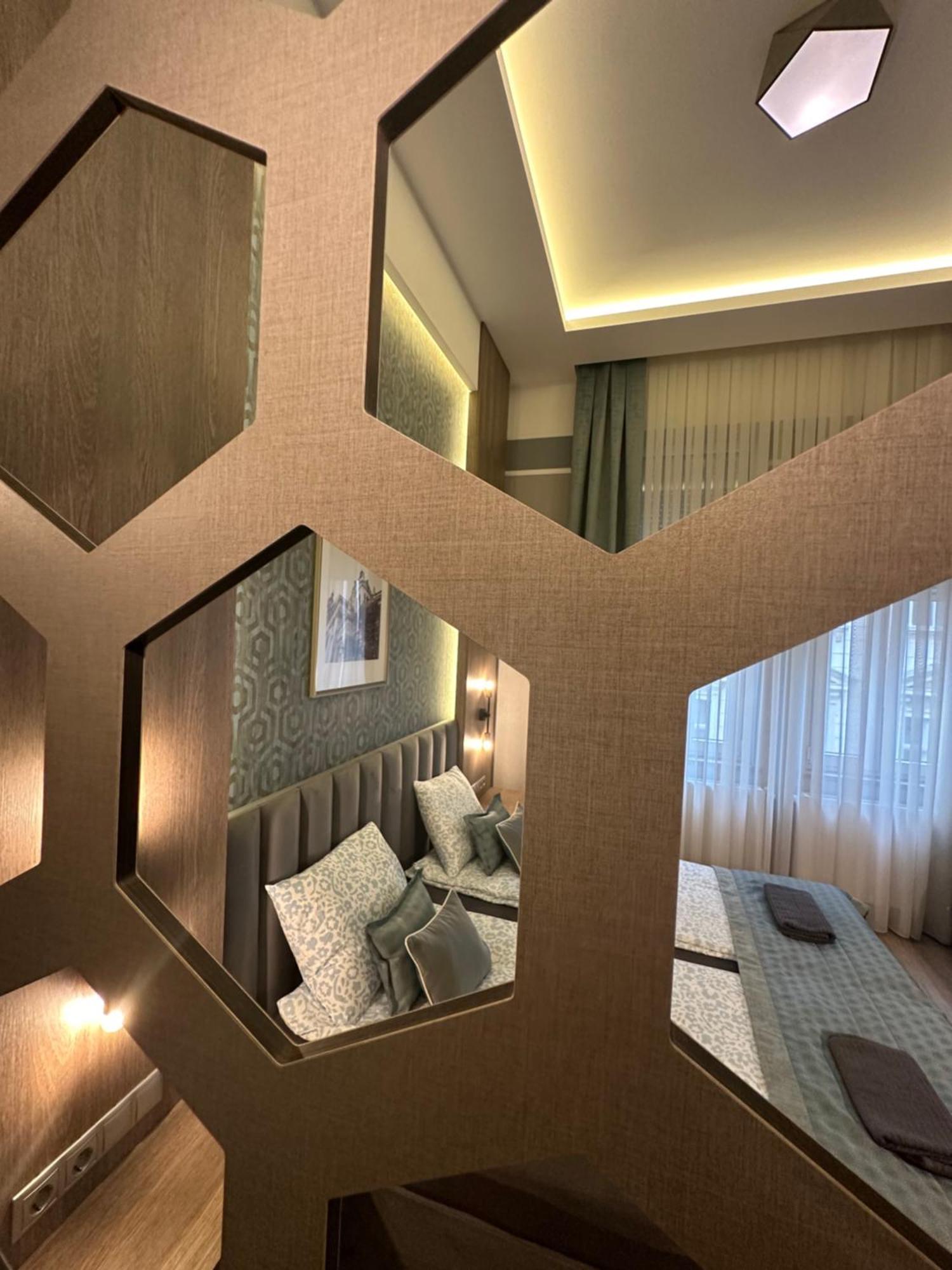 Revay 20 Suites By Corall Budapest Eksteriør bilde