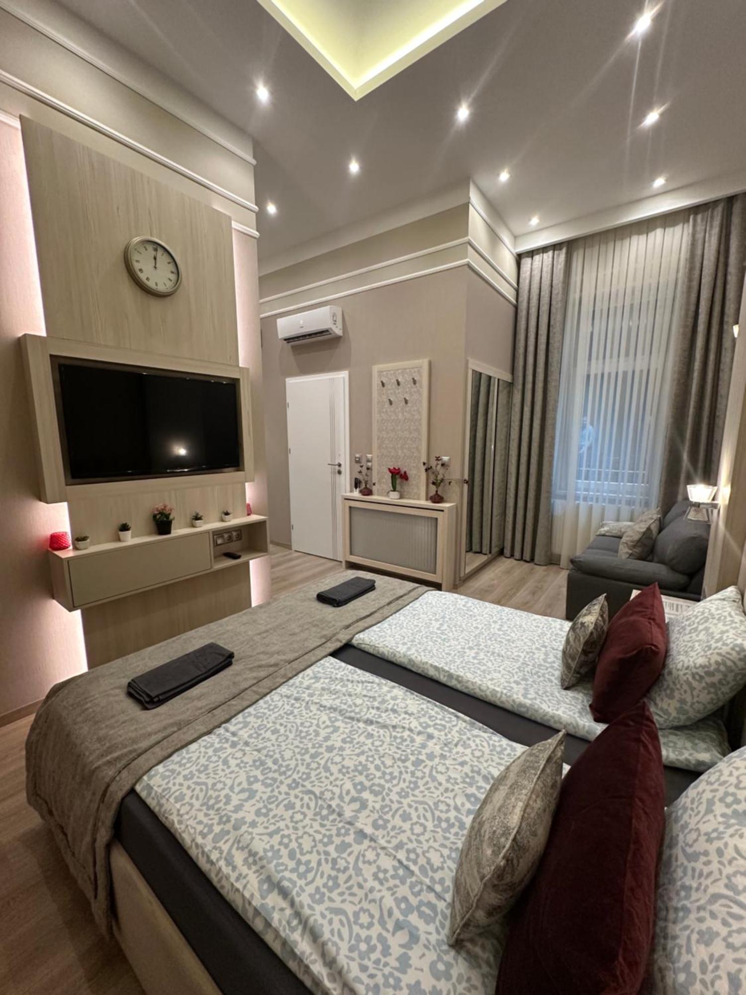 Revay 20 Suites By Corall Budapest Eksteriør bilde