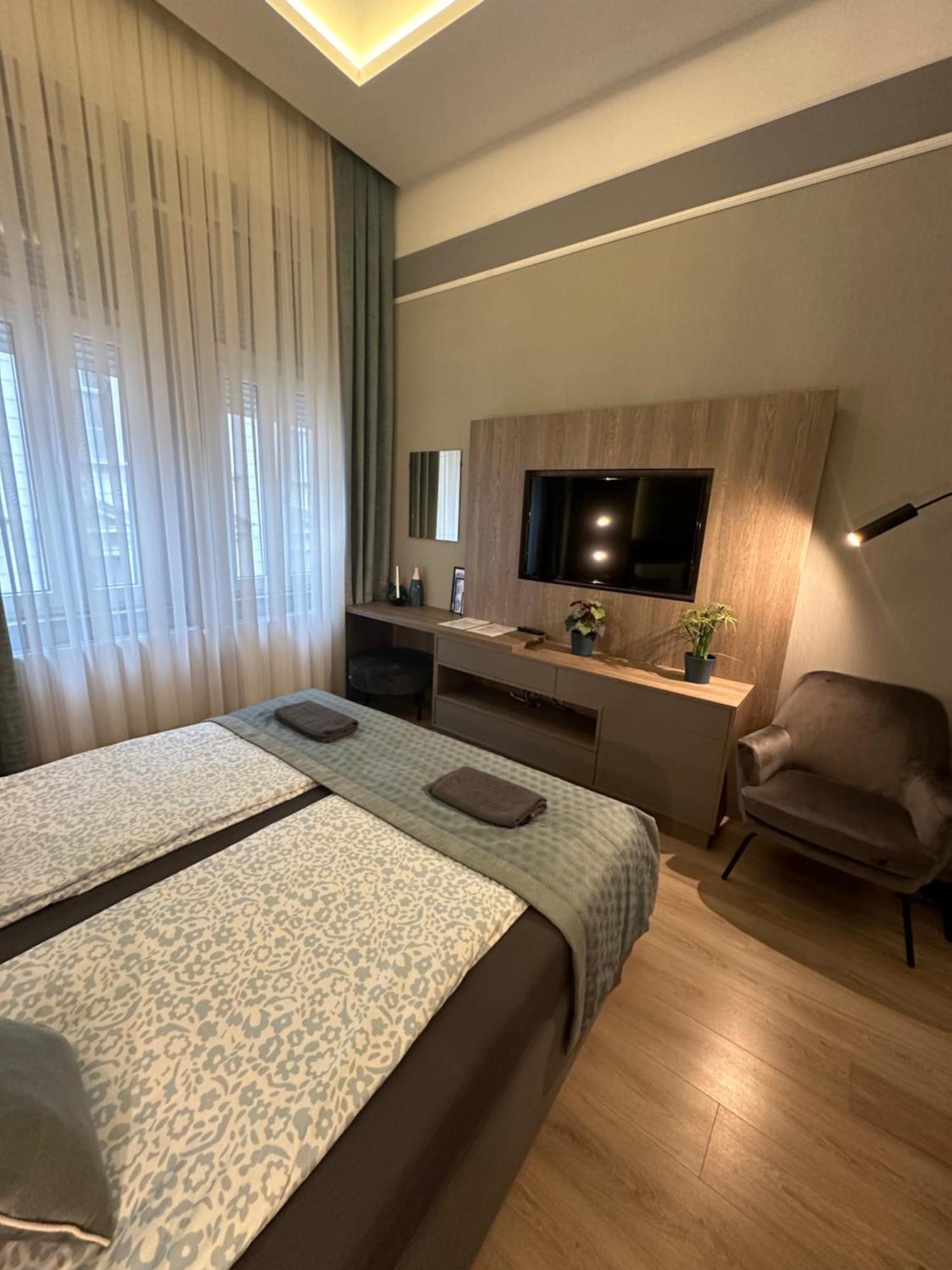 Revay 20 Suites By Corall Budapest Eksteriør bilde