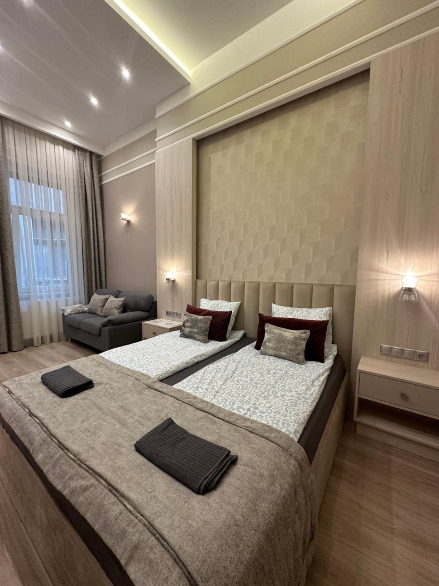 Revay 20 Suites By Corall Budapest Eksteriør bilde